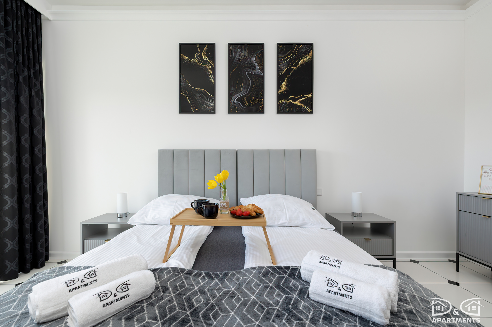 Sypialnia z dekoracjami w apartamencie Dziwnów Spadochroniarzy Polskich 10 D